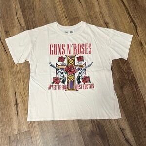 Guns N’Roses Graphic Tee (NWT), size L